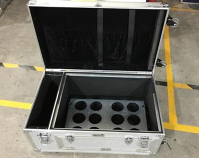 實(shí)驗(yàn)室采樣專(zhuān)用箱案例